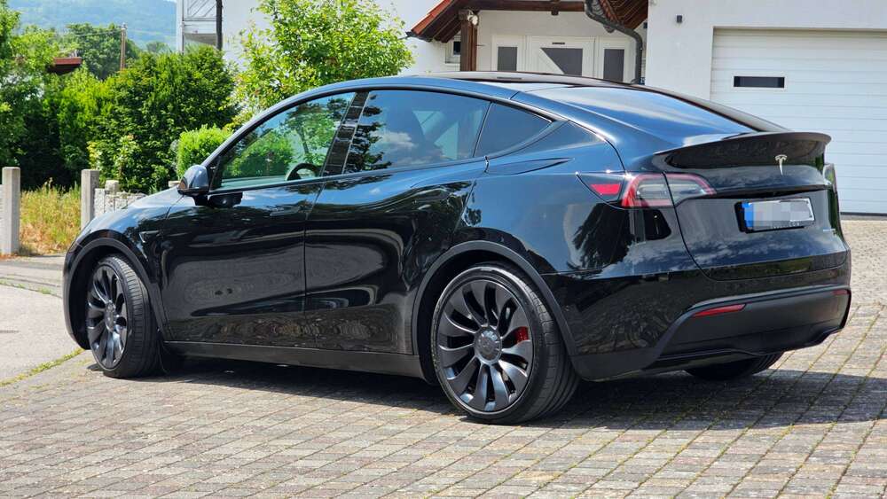 Tesla Model Y 72.500 km 36.800 &euro; Fladungen, St 97650