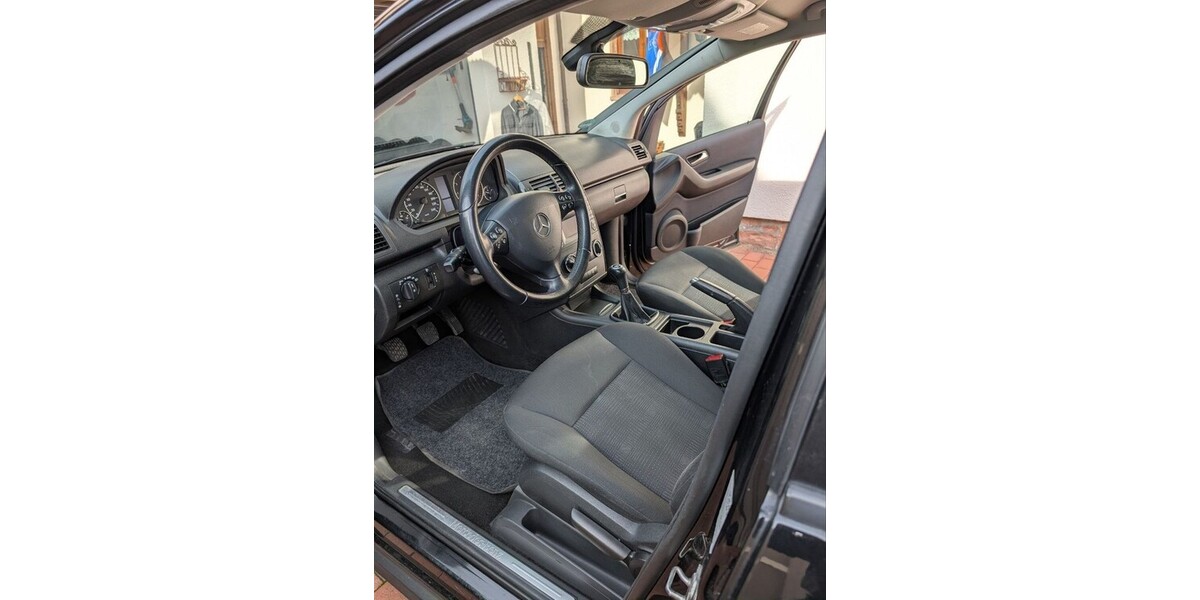 Mercedes-Benz A 150 141.500 km 3.500 &euro; Hasloch 67454