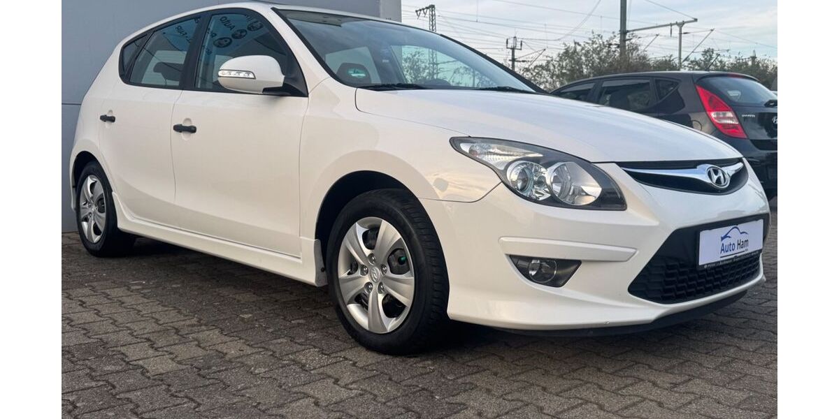 Hyundai i30 148.237 km 4.490 &euro; Köln 50858
