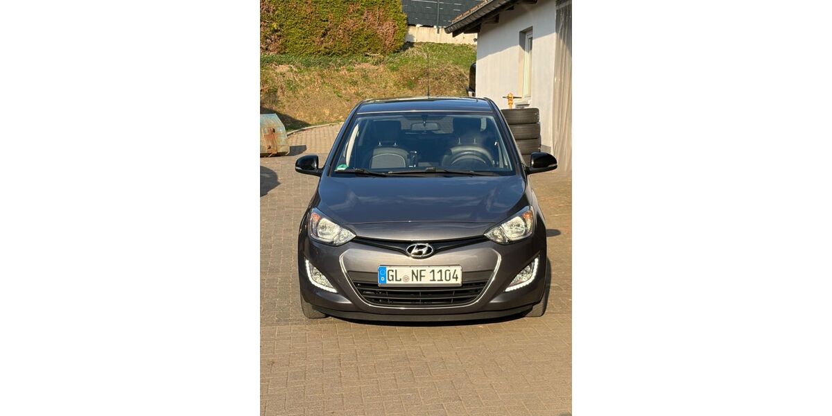 Hyundai i20 130.000 km 5.950 &euro; Wermelskirchen 42929