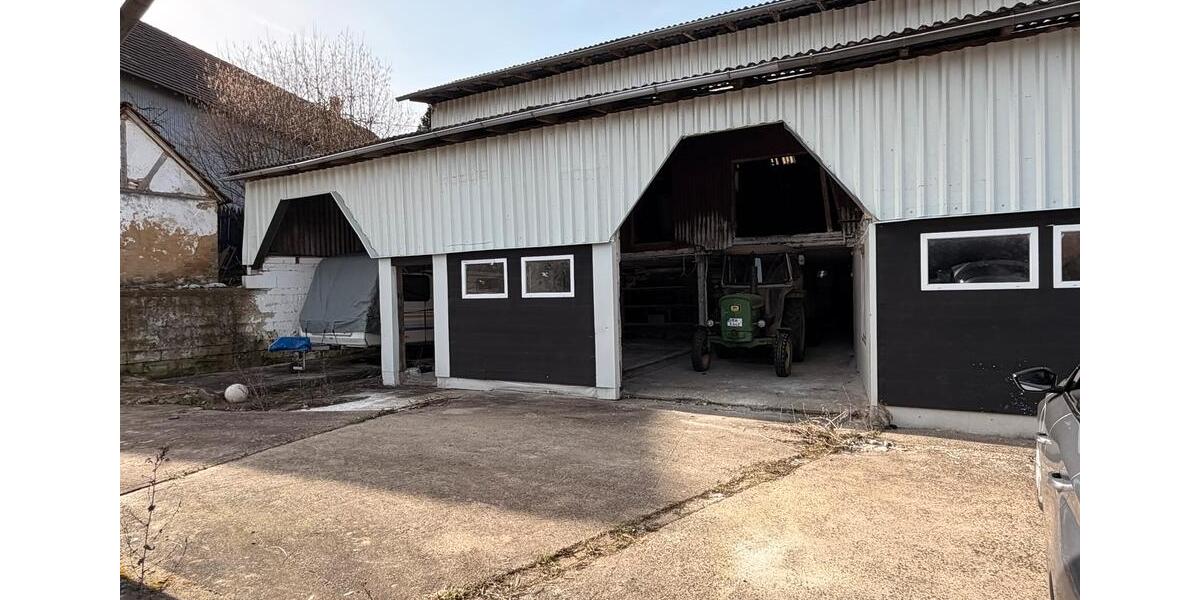 Einfamilienhaus Feldatal - 8 Zimmer, 280 m&sup2;, 1.290&euro; | Angebot:26604948