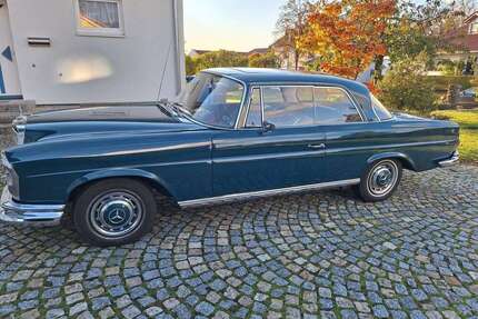 Mercedes 220