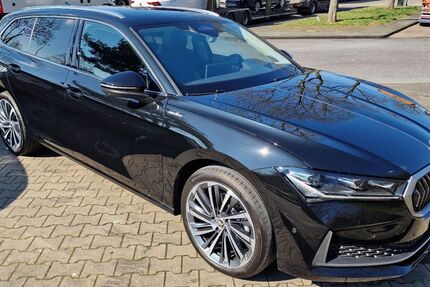Skoda Superb 10.000 km 39.999 € Weißenborn 09600