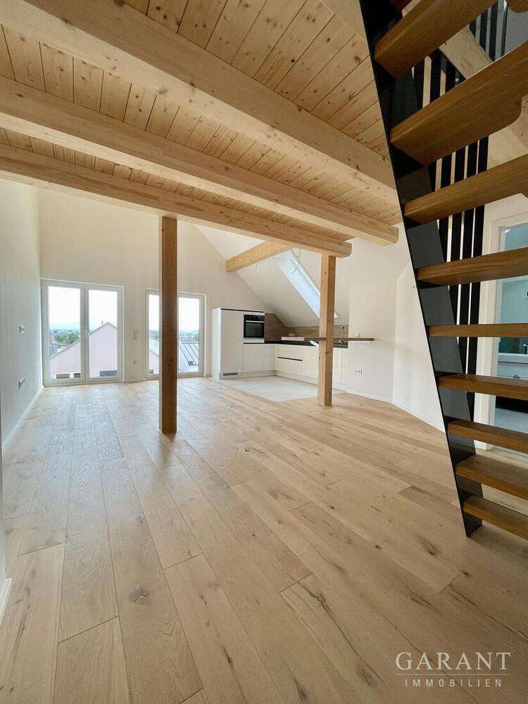 Wohnung zum Mieten in Osterhofen 930 € 93 m²