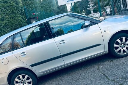 Skoda Fabia 298.000 km 1.599 € Gotha 99867