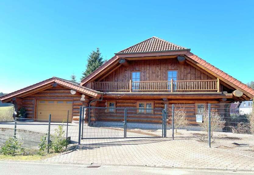 Haus zum Kaufen in Malborn-Thiergarten 670.000 € 220 m²