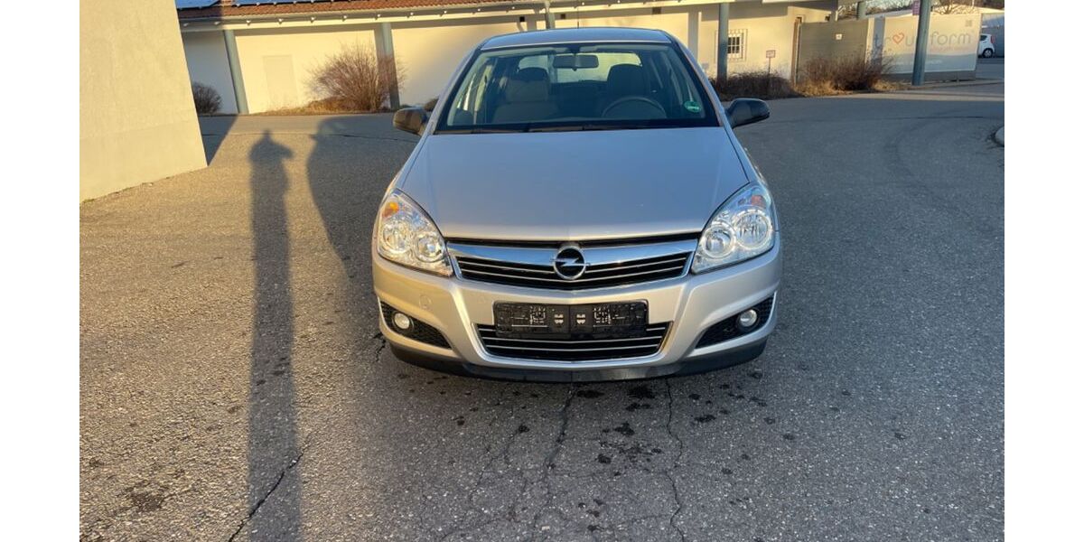 Opel Astra 35.760 km 4.800 &euro; Trossingen 78647