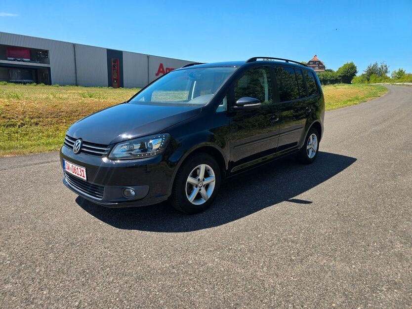 VW Touran 177.000 km 5.900 € Bergrheinfeld 97493
