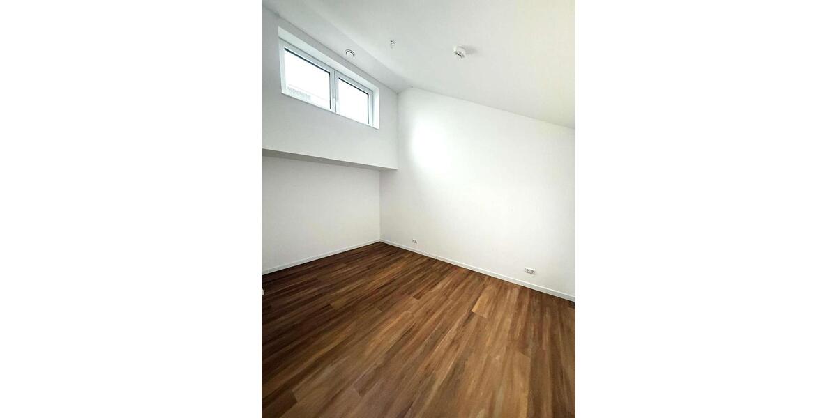 Dachgeschoßwohnung Sehnde - 3 Zimmer, 83 m&sup2;, 930&euro; | Angebot:25363800