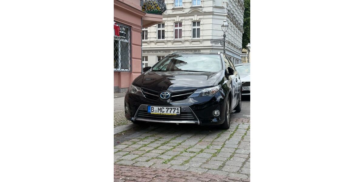 Toyota Auris 726.789 km 3.999 &euro; Berlin 10787