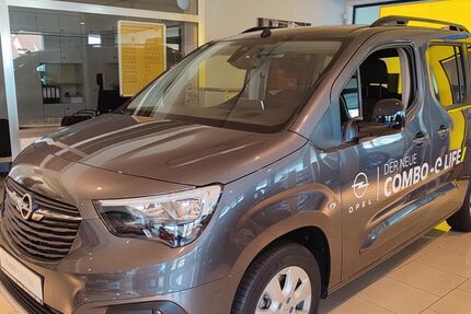 Opel Combo Life 12.000 km 35.880 &euro; Bergen 29303