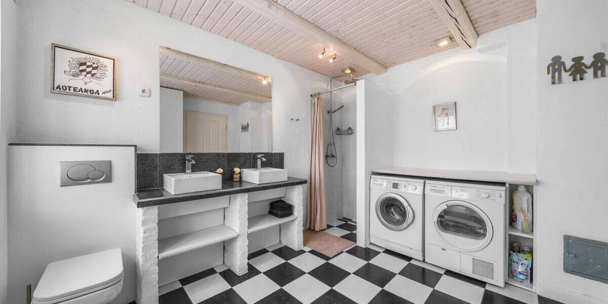 Mehrfamilienhaus, Wohnhaus Glücksburg (Ostsee) Glücksburg - 9 Zimmer, 350 m&sup2;, 1.799.000&euro; | Angebot:26816438