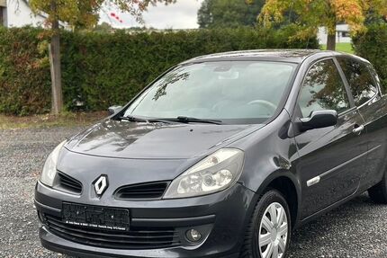 Renault Clio 143.000 km 2.222 € Elz 65604