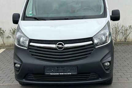 Opel Vivaro 136.000 km 13.199 € Berlin 12524