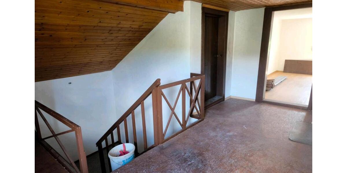 Einfamilienhaus Furth im Wald - 8 Zimmer, 160 m&sup2;, 265.000&euro; | Angebot:26671415