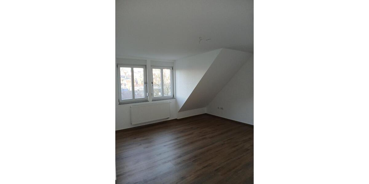 Dachgeschoßwohnung Siegen Kaan-Marienborn - 3 Zimmer, 88 m&sup2;, 940&euro; | Angebot:25343055