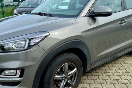 Hyundai TUCSON 87.500 km 15.500 &euro; Zwenkau OT Löbschütz 04442