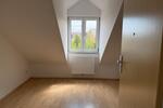 Dachgeschoßwohnung Roding - 4 Zimmer, 135 m&sup2;, 700&euro; | Angebot:25058112