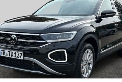 VW T-Roc 4.000 km 33.400 € Freiburg 79108