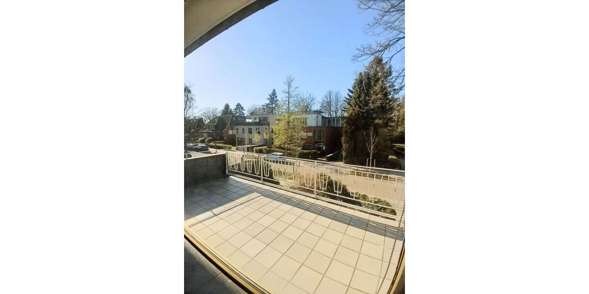 Provisionsfrei* 5-Zimmer-Wohnung in Wasserlage am Alsterlauf - Balkon, TG, 124 m², Alsterdorf - Etagenwohnung Hamburg Alsterdorf | Angebot:26935211