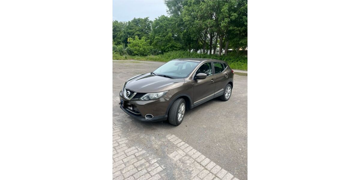 Nissan Qashqai 114.000 km 9.555 &euro; Dortmund 44139
