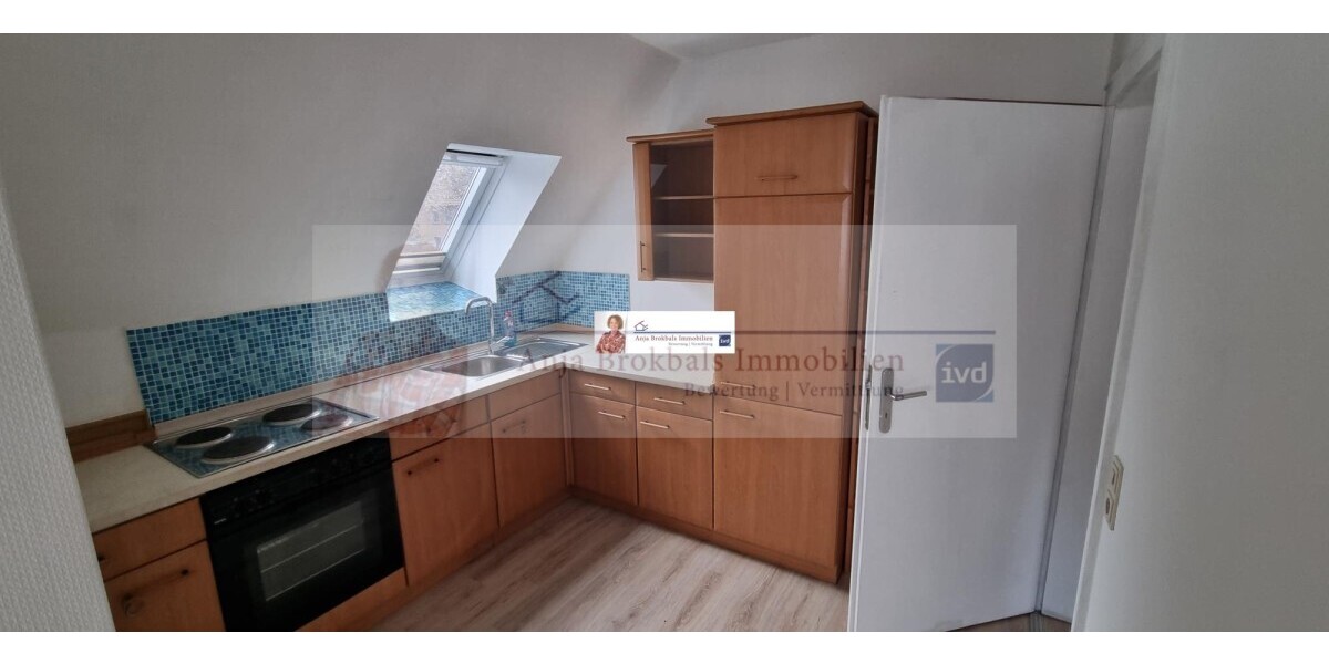 33330 Gütersloh: Großes Haus für 1-2 FamilienGenerationen - provisionsfrei für Käufer - Zweifamilienhaus Gütersloh | Angebot:18157426