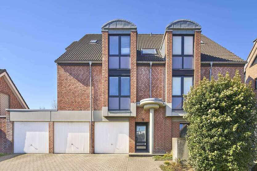 Haus zum Kaufen in Korschenbroich 1.250.000 € 422 m²