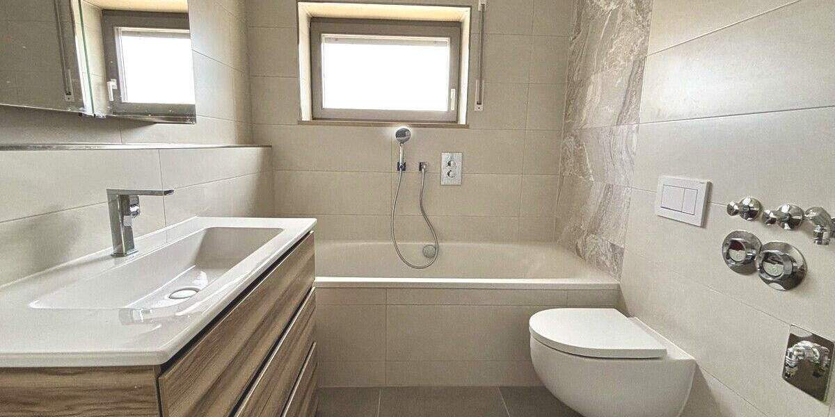 Etagenwohnung Roth - 3 Zimmer, 93 m&sup2;, 275.000&euro; | Angebot:25193196