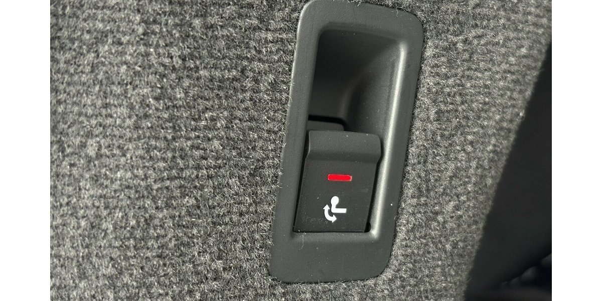 Audi A6 Avant 40 TDI quattro S-LINE/KAMERA/NAVI/ACC 23.203 km 41.900 &euro; Villingen-Schwenningen 78054