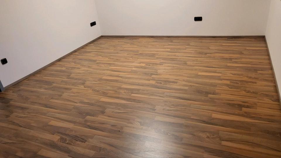 Einfamilienhaus Hillerse - 8 Zimmer, 220 m&sup2;, 1.500&euro; | Angebot:25384739