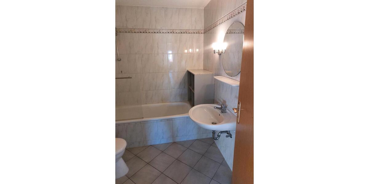 Dachgeschoßwohnung Mittelangeln - 3 Zimmer, 100 m&sup2;, 955&euro; | Angebot:25332870