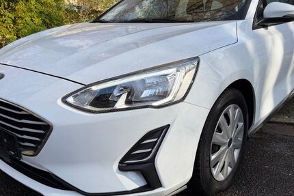 Ford Focus 153.234 km 5.900 &euro; Essen 45276
