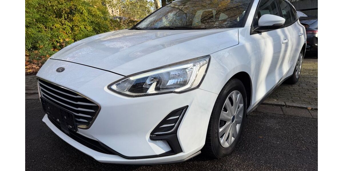 Ford Focus 153.234 km 5.900 &euro; Essen 45276
