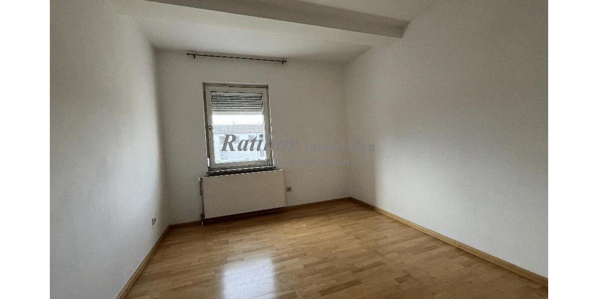 Außergewöhnliche und sehr großzügige 5 Zimmer Mansardenwohnung mit Dachterrasse und Wintergarten - Terrassenwohnung Roth Eckersmühlen | Angebot:26737654