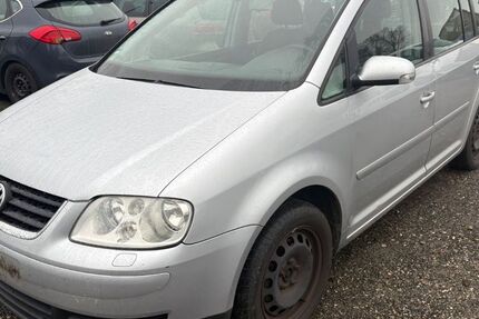 VW Touran 421.656 km 1.100 &euro; Elsterwerda 04910