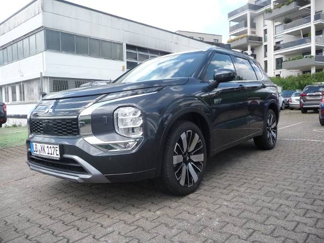 Mitsubishi Outlander 1.200 km 58.940 € Remseck 71686