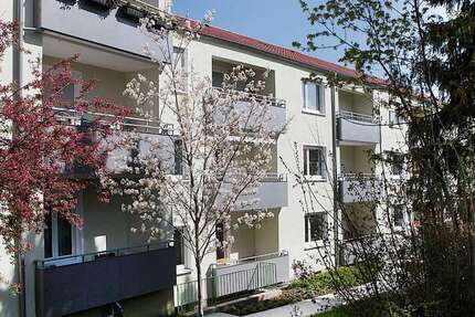 Wohnung zum Mieten in Stuttgart 952 € 83 m² 4 zimmer