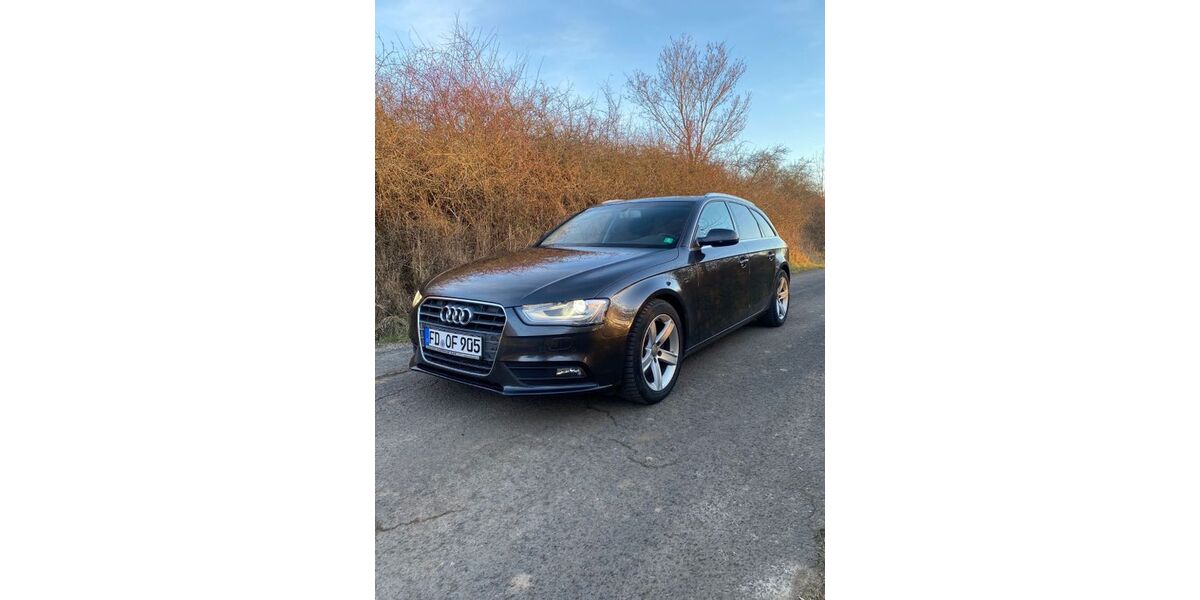 Audi A4 176.021 km 11.190 &euro; Hosenfeld 36154