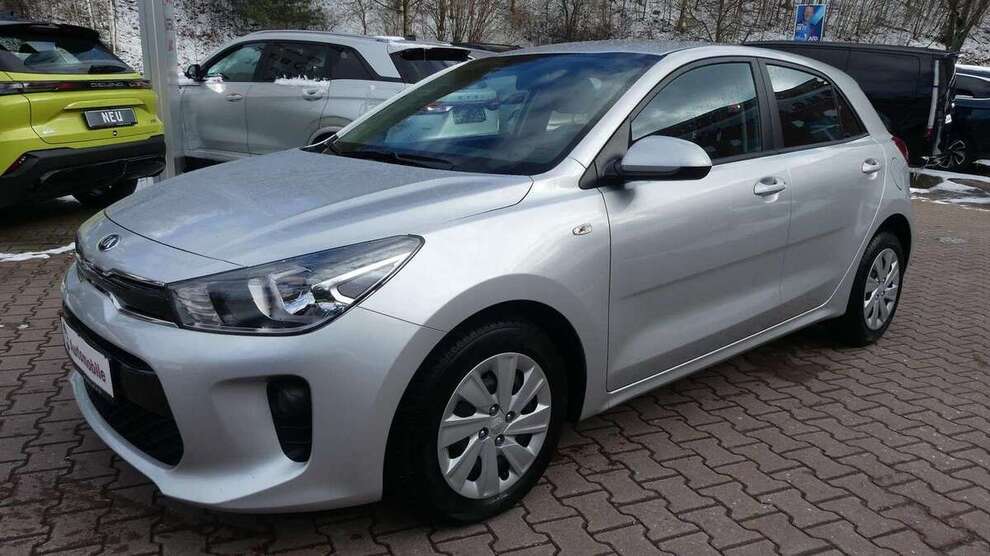 Kia Rio 52.100 km 11.990 € Schneeberg 08289