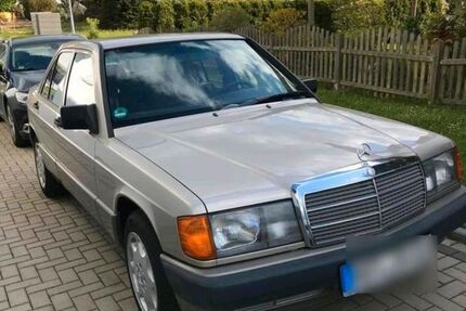 Mercedes-Benz 190 177.718 km 6.400 € Bonn 53117
