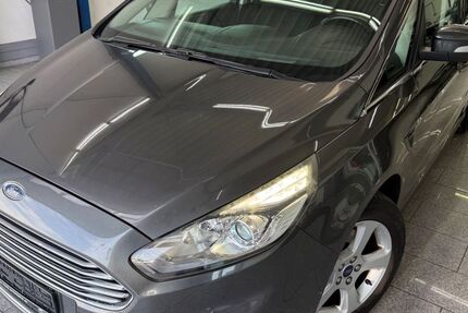 Ford S-Max 98.114 km 15.990 &euro; Köln 50829