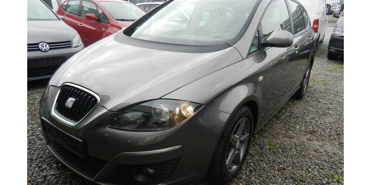 Seat Altea 99.800 km 7.900 &euro; Regensburg 93057