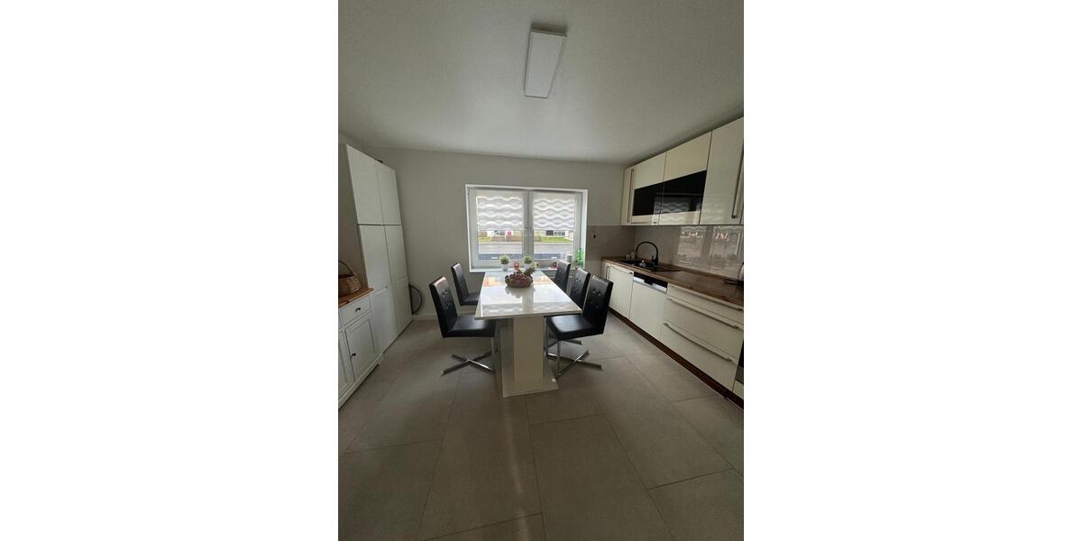 Etagenwohnung Düren Distelrath - 4 Zimmer, 120 m&sup2;, 289.000&euro; | Angebot:24849279