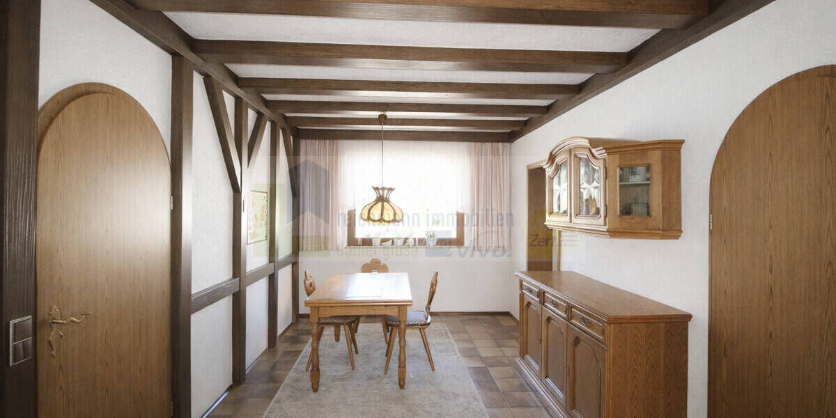 Einfamilienhaus Villingen-Schwenningen Schwenningen - 1 Zimmer, 258 m&sup2;, 460.000&euro; | Angebot:26275972