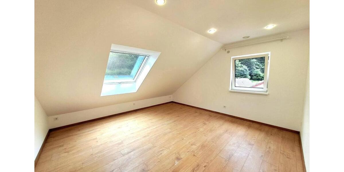 Dachgeschoßwohnung Krickenbach - 2 Zimmer, 80 m&sup2;, 890&euro; | Angebot:26626136