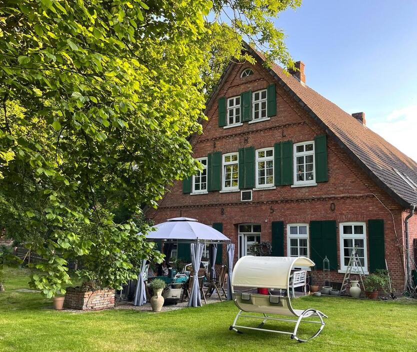 Ruhig, stilvoll und vor allem besonders: Wohnen auf historischem Hof in Colnrade-Holtorf