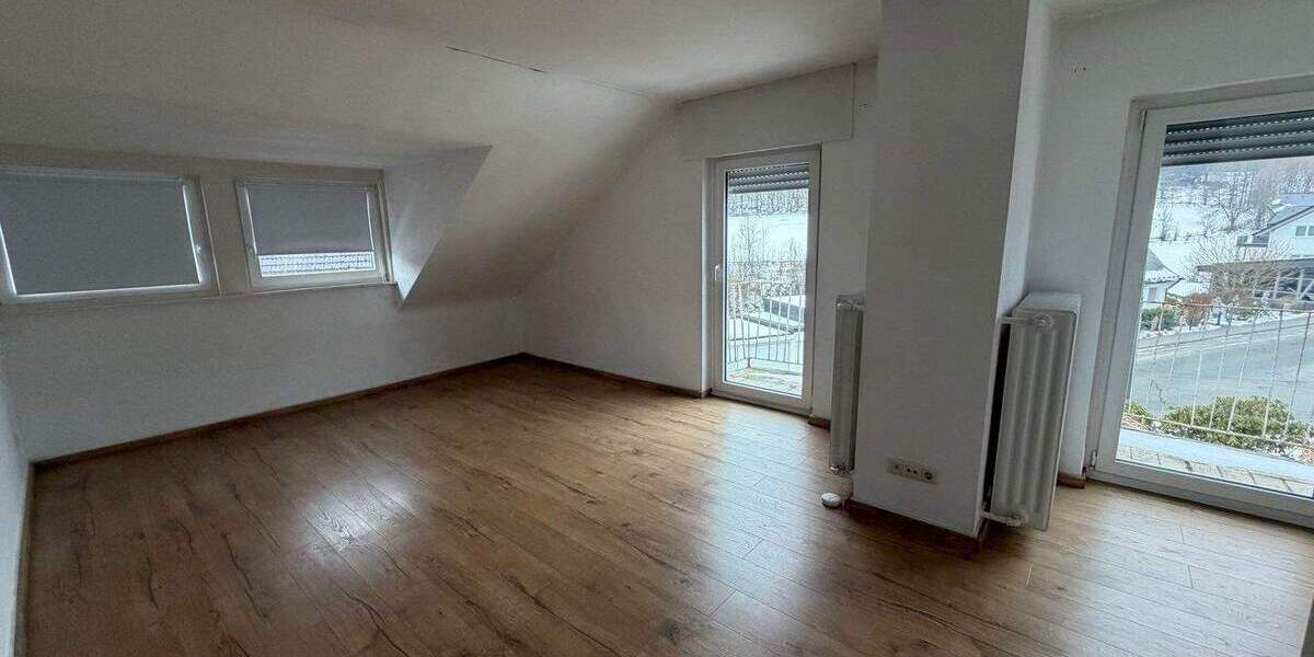 Einfamilienhaus Bad Berleburg - 1 Zimmer, 328 m&sup2;, 350.000&euro; | Angebot:25601236