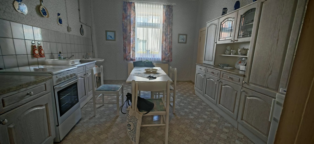 Großzügiges Zweifamilienhaus mit 7 Zimmern, großem Grundstück und viel Privatsphäre in Angermünde - Mehrfamilienhaus, Wohnhaus Angermünde | Angebot:23507973