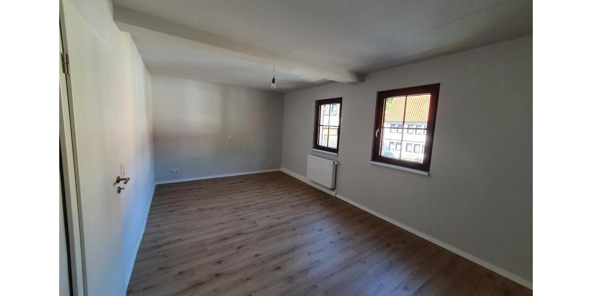Einfamilienhaus Ruhla - 6 Zimmer, 180 m&sup2;, 950&euro; | Angebot:25608035