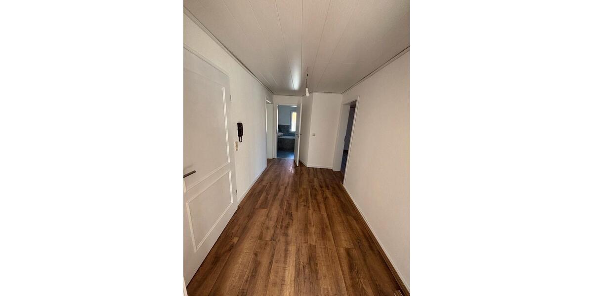 Etagenwohnung Öhringen - 5.5 Zimmer, 120 m&sup2;, 1.500&euro; | Angebot:26271071